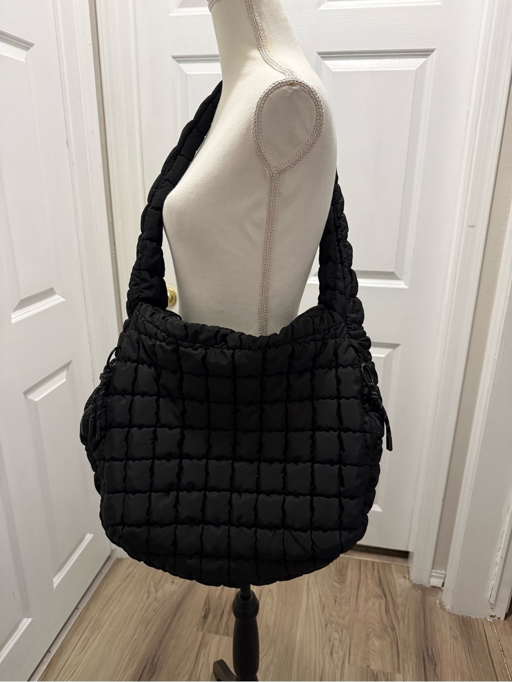 Urban Fit by Urban Expressions Quilted Puffer Tamsin Hobo Bag
